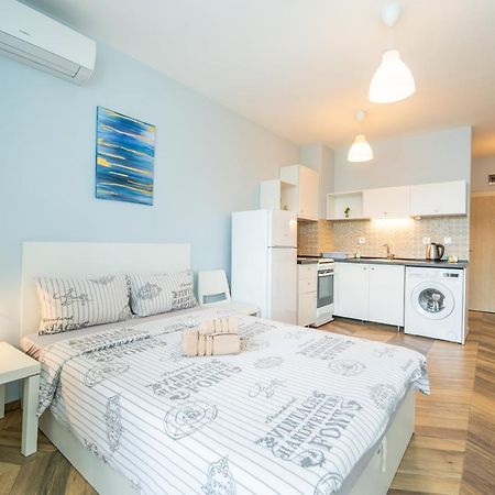 Cozy Little Apartment In Studentski Grad Sofia Ngoại thất bức ảnh